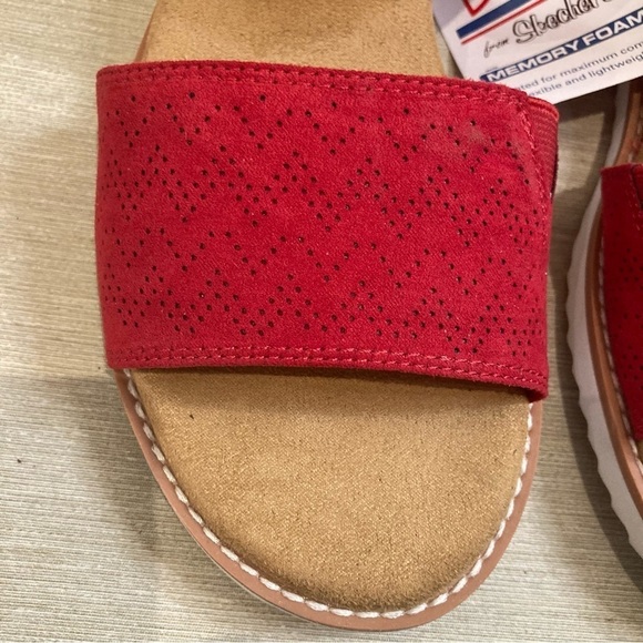 BOBS by Skechers Sz 9 Desert Kiss Velcro Closure Memory Foam Insoles Sandals NEW - Picture 3 of 11